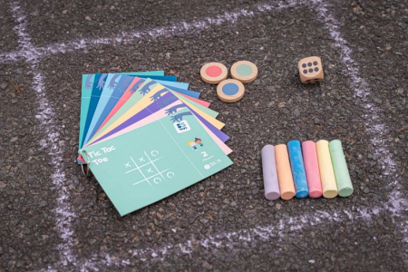 Jucarii, carti si materiale in stil Montessori - Jocuri si activitati cu creta BS Toys