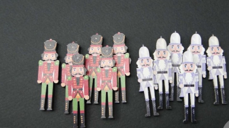 Figurine lemn - FIGURINE DIN LEMN - SPARGATORI DE NUCI SET 12