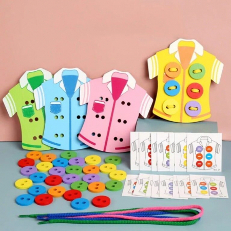 Joc cu nasturi din lemn si siret [0]