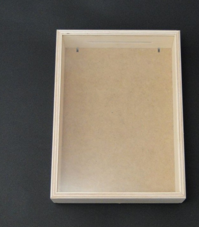 Pusculita din lemn cu fereastra - shadow box [1]