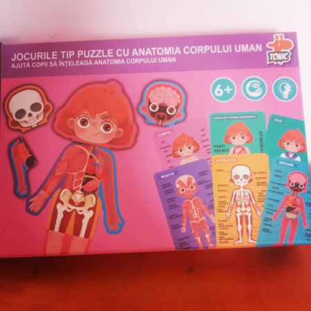 Jocuri si jucarii varsta 6 ani+ - Puzzle anatomie ce infatiseaza corpul uman fetita - limba romana