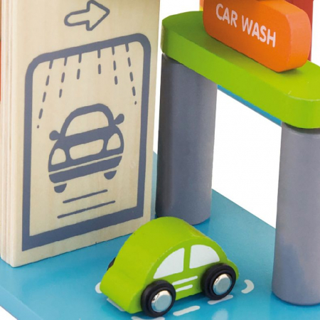 Statie de benzina cu parcare , lift si heliport - Viga [5]