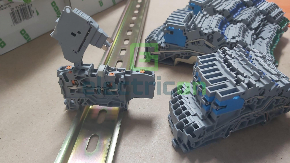 Clemă suport pentru siguranțe 5x20, 3 conexiuni gri, Wago, 2202-1711 [5]