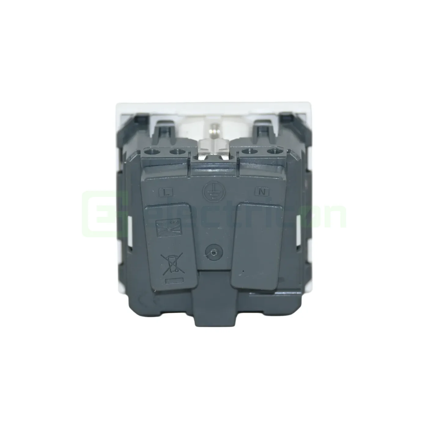 hager-priza-alb-45m [4]