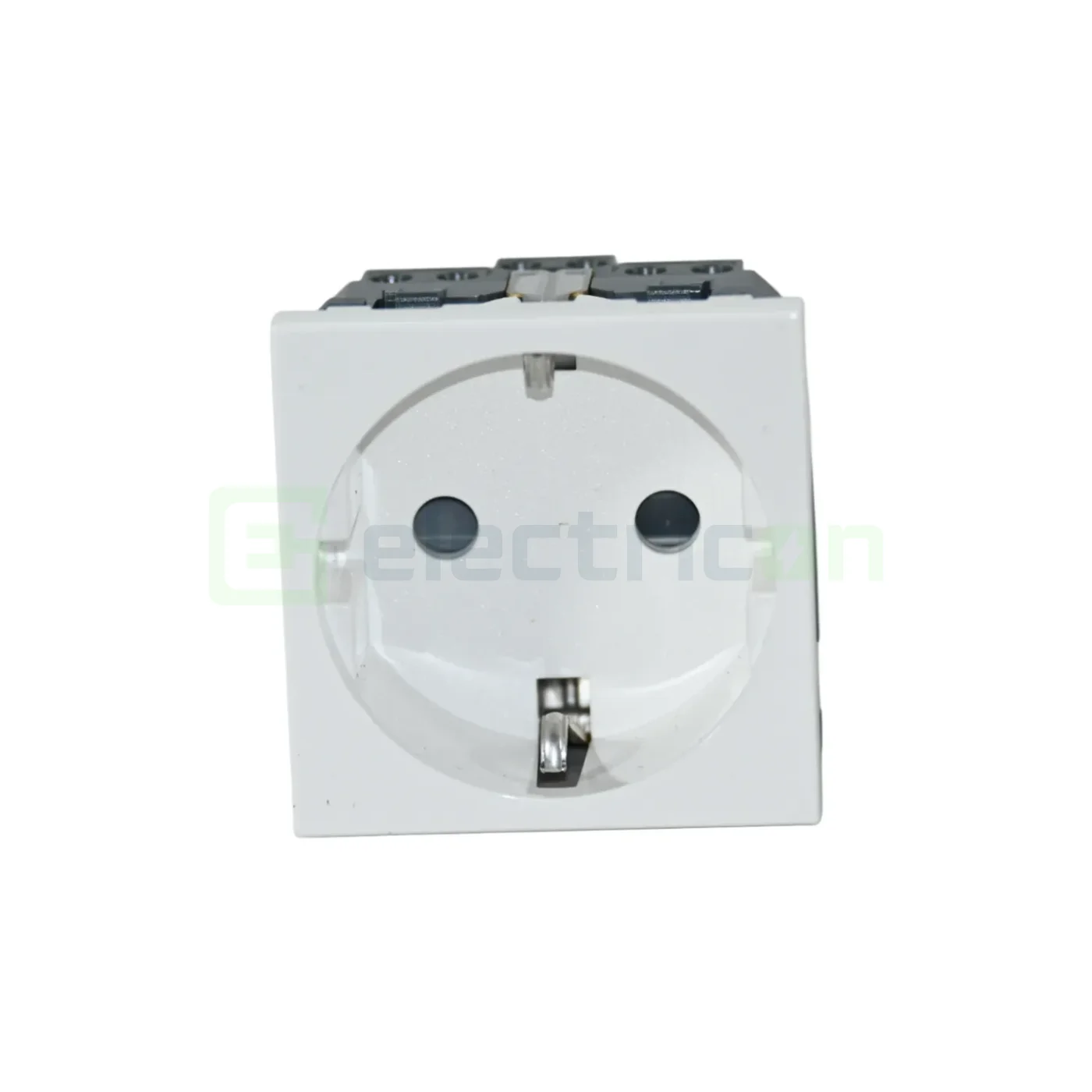 hager-priza-alb-45m [7]