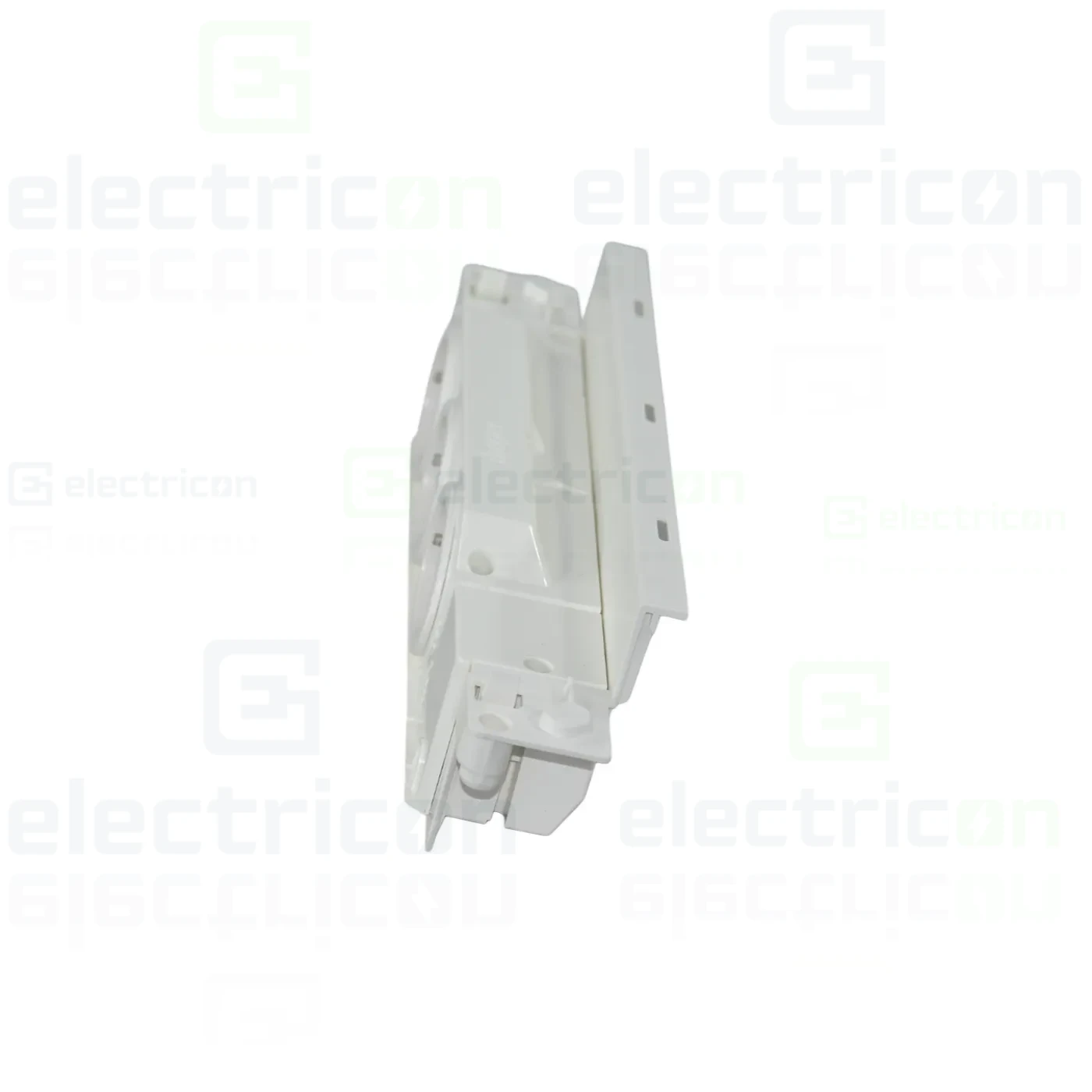 Priza tripla pentru tablouri Volta, Hager, VZ00HW [3]