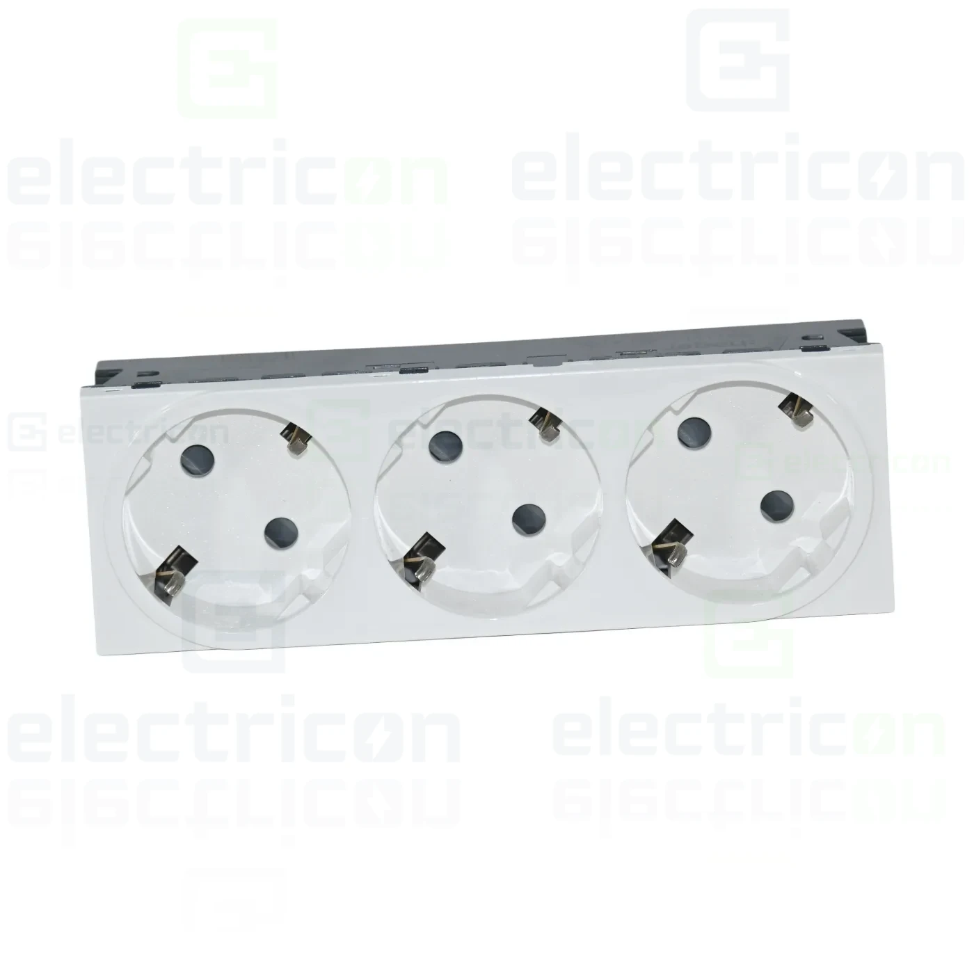 hager-priza-alb-45m [9]