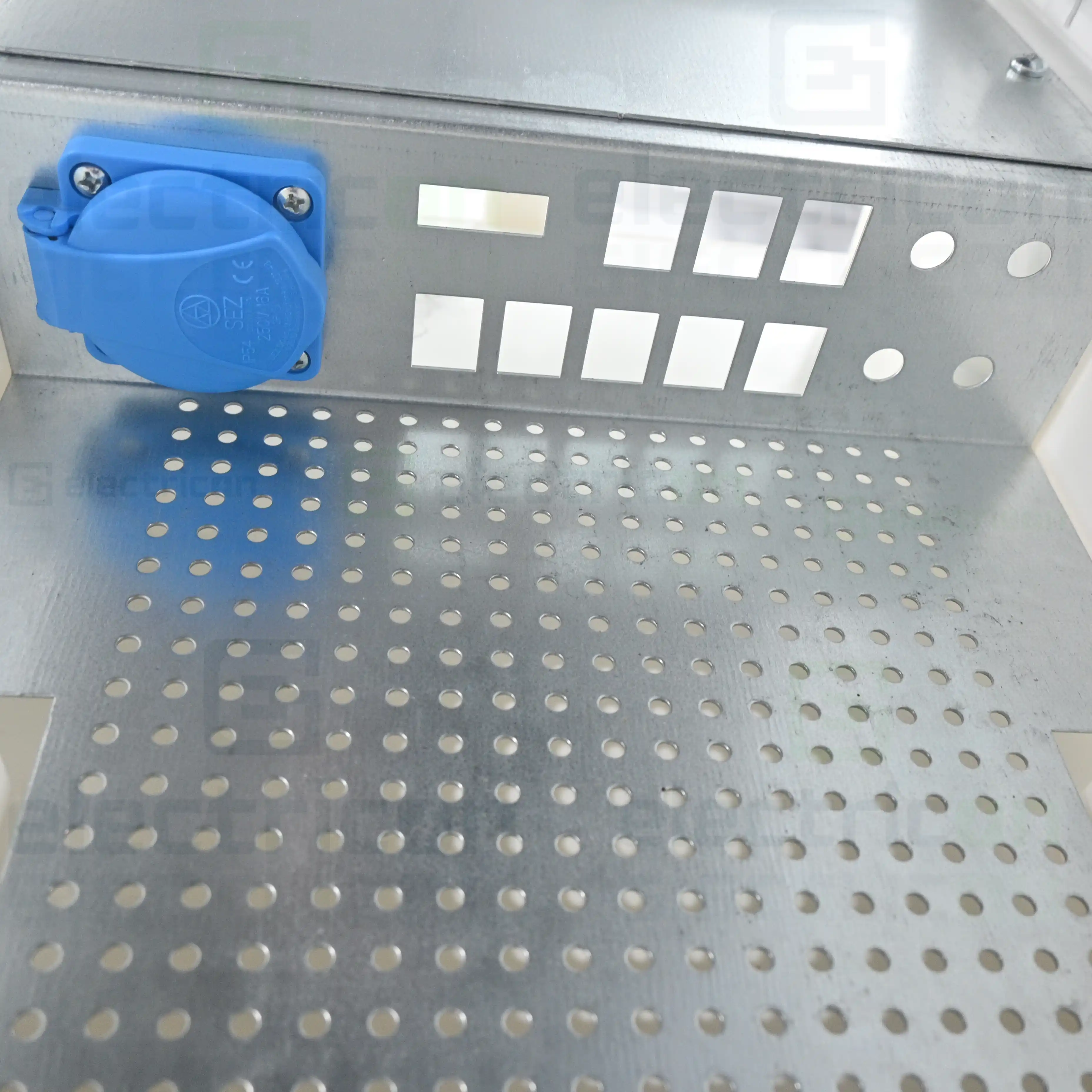 Tablou combo (hibrid), incastrat,72 module, (36 module curent +36 module multimedia), IP40, ERP 12-3-3H MEDIA, ETI, 001101374 [4]