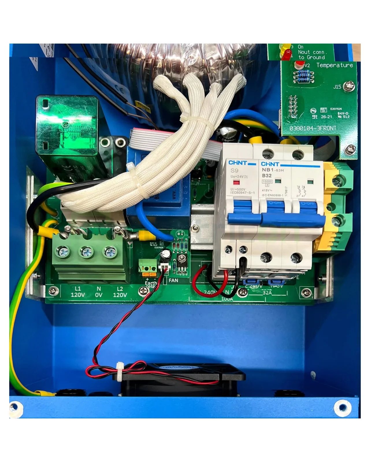 Victron Energy Autotransformer 120 240 VAC-32A [2]