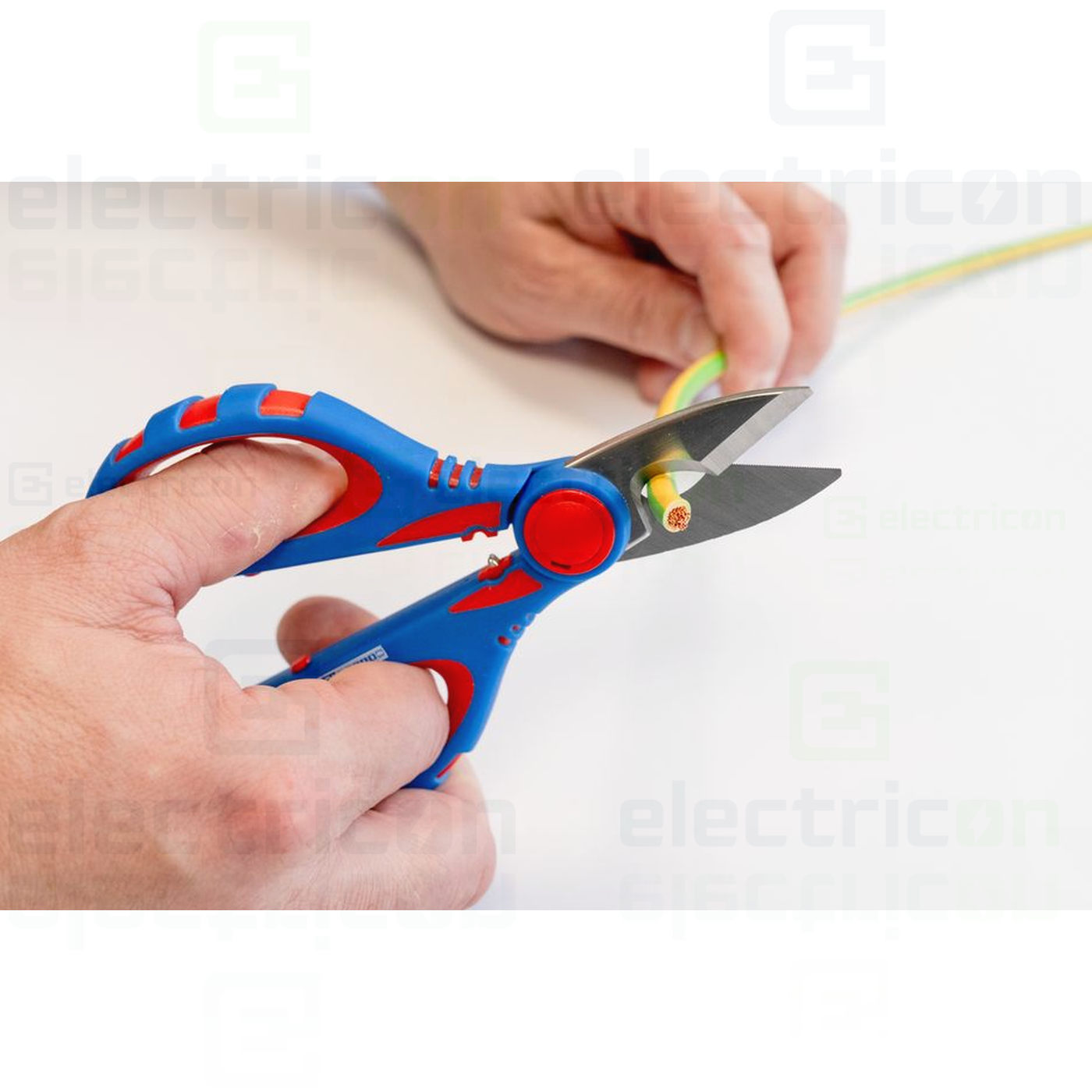 foarfeca-electric [3]