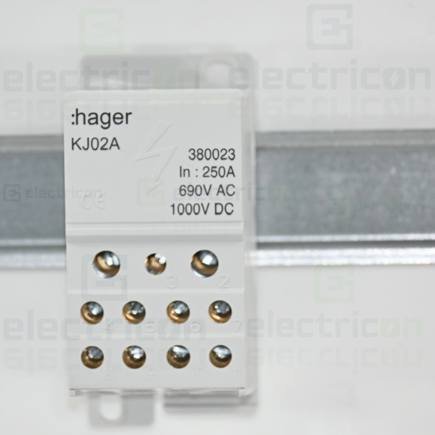 Blocuri distributie - Bloc distribuție terminal, 1P, 250A, 1x95mm²+2x35mm²+5x16mm²+4x10 mm² lățime 45mm, Hager,  KJ02A