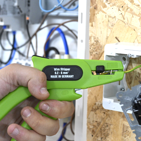 Clește de dezizolat cablu Electricon 6 verde, pentru conductorii litati si solizi, 0.2 - 6 mm² [8]