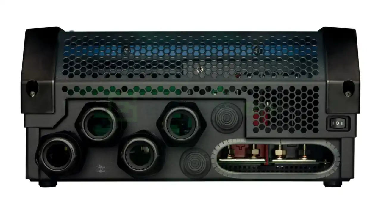 Invertor cu charger 12V 3000VA Victron Energy Quattro 12 3000 120-50 50 [1]