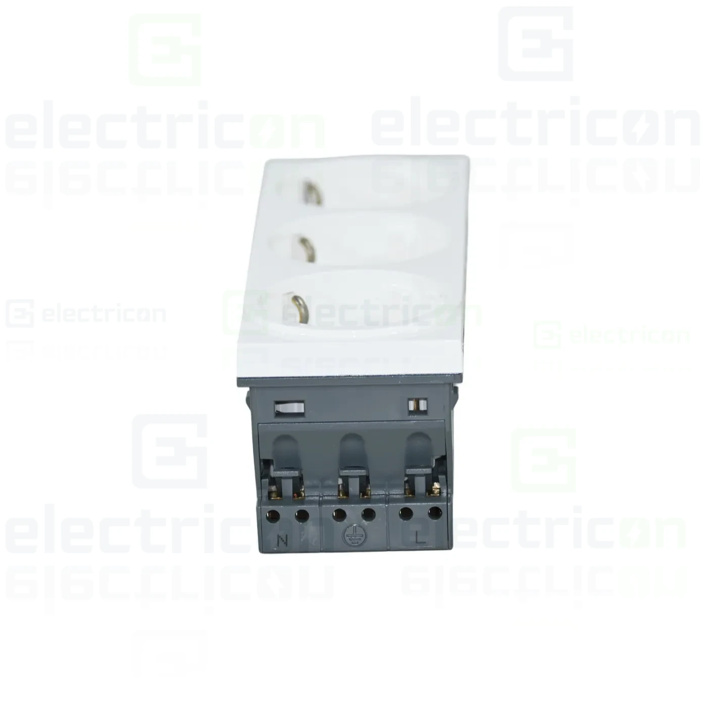 hager-priza-alb-45m [7]