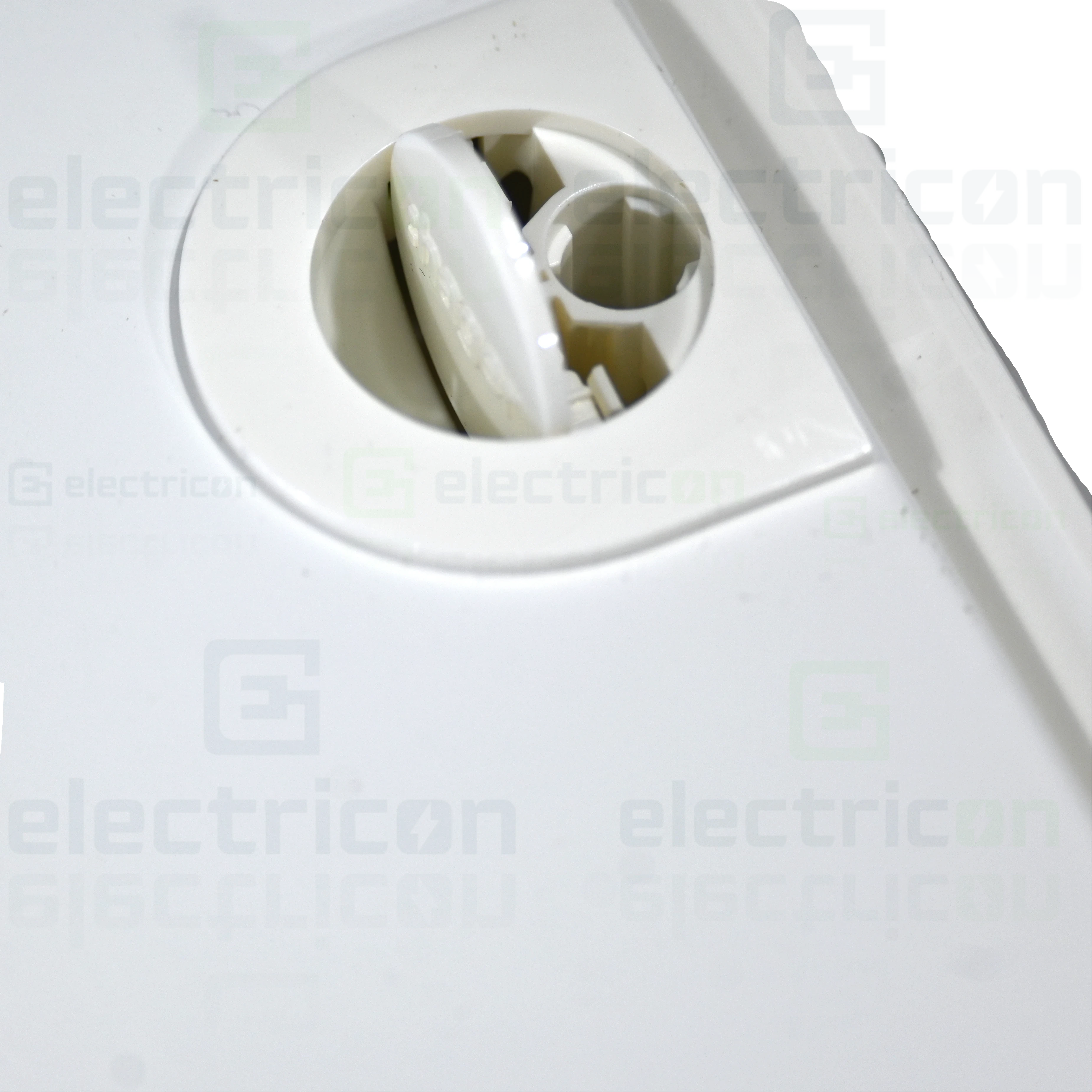 Tablou combo (hibrid), aparent,60 module, (24 module curent +36 module multimedia), IP30, Volta, Hager, VA602NWH [11]