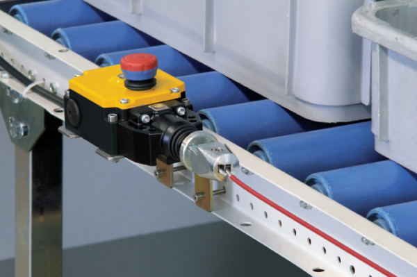 Limitator, incl. Buton E-STOP, carcasa din plastic, 2 x N / C + 2 contacte N / O, 300 N max. forta arcului. [2]