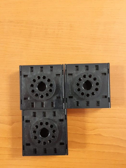 TP411SBA, soclu 11 pini, 6A, 250 V AC [3]