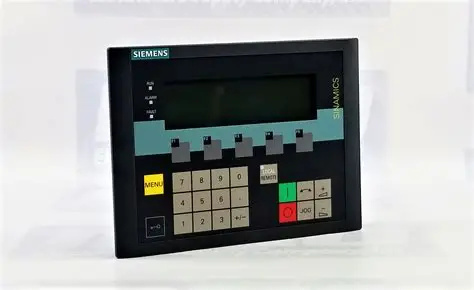 Control Proces si Vizualizare - 6SL3055-0AA00-4CA5, Panou de operare SINAMICS AOP30 neutru din punct de vedere al limbii, cu extindere de memorie pentru firmware V2.4 sau mai mare