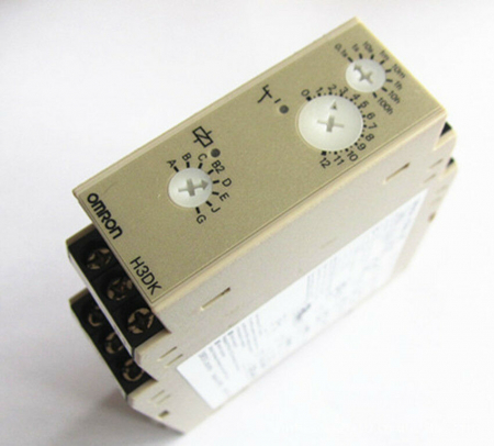 Protectia circuitului - H3DK-M1A 12DC, Releu de timp, Interval citire: 0,1s...1200h, 12V AC/DC, 8 moduri functionare, 250V AC / 5A