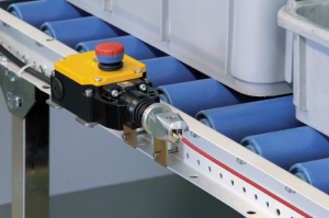 Limitator, incl. Buton E-STOP, carcasa metalica, 2 x N / C + 2 contacte N / O, 300 N max. forta arcului [1]