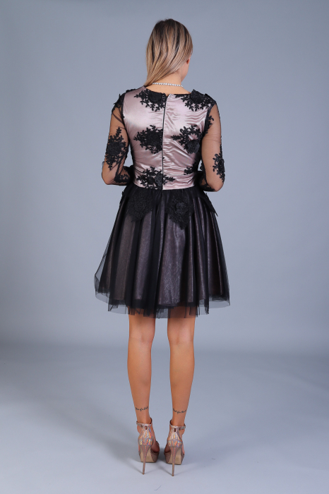 Rochie ENGROS Lora Neagra cu aplicatii din dantela 3D [5]