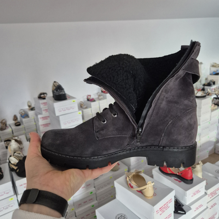 Ghete cu catarama din piele naturala velur [3]