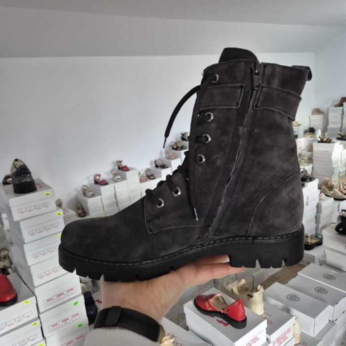 Ghete cu catarama din piele naturala velur [2]