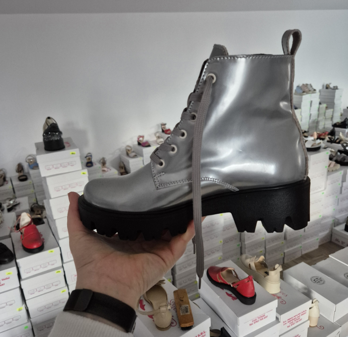 Ghete tip insuleta piele lacuită [2]