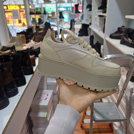 Adidas din piele naturala Amanda [1]