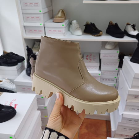 Botine și cizme scurte - Botine din piele naturala cu fermoar