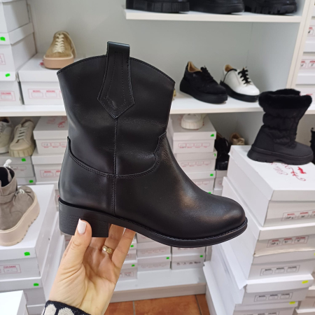 Botine și cizme scurte - Botine elegante din piele naturala