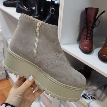 Botine scurte piele întoarsă - platformă [1]