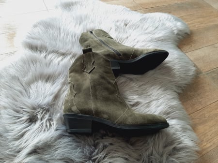 BLACK FRYDAY - 100% Piele naturală - Ciocate  din piele naturală - velur