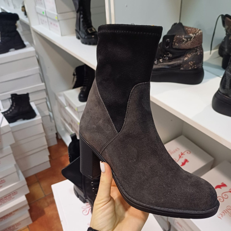 Cizme piele naturală - Cizme scurte Amira damă piele naturală velur