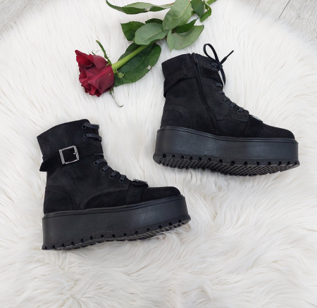 Ghete Amanda cu catarame din piele intoarsa [1]