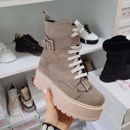 Ghete și bocanci - Ghete Amanda cu catarame din piele naturala velur