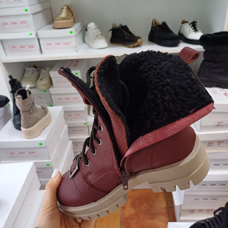 Ghete Astra cu 2 catarame din piele naturală [1]