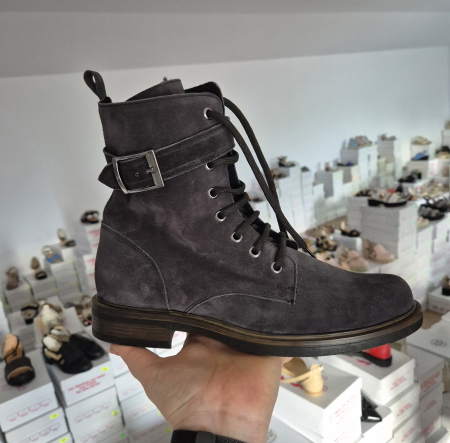 Ghete și bocanci - Ghete cu catarama din piele naturala velur