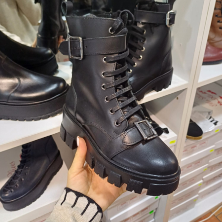 Ghete și bocanci - Ghete Melania din piele naturala cu catarame