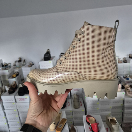 Ghete tip insuleta piele lacuită [1]