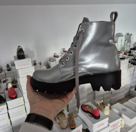 Ghete tip insuleta piele lacuită [1]