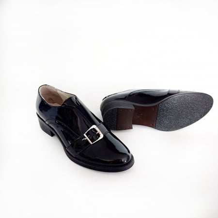 Pantofi office - elegant din piele lacuită cu cataramă [1]