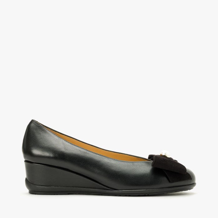 Pantofi Damă Eleganți de Culoare Neagra, Brosă din Catifea și Perlă Decorativă, Talpă Ortopedică Comodă, Giovanni Fabiani 25434 [2]