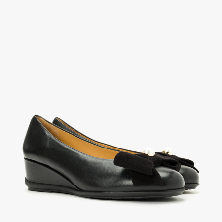 Pantofi Damă Eleganți de Culoare Neagra, Brosă din Catifea și Perlă Decorativă, Talpă Ortopedică Comodă, Giovanni Fabiani 25434 [0]
