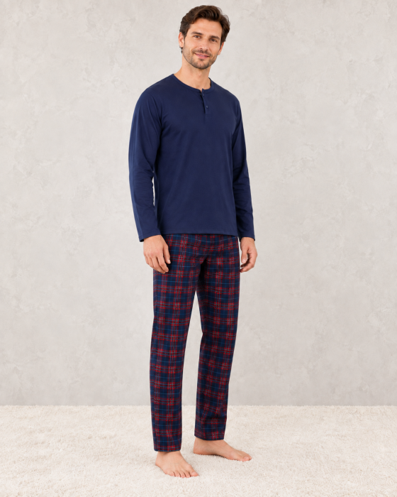 Pijama barbati bleumarin cu pantaloni in carouri rosii, bluza cu maneca lunga [3]