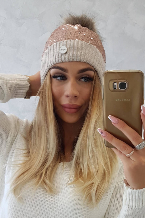 Caciula dama pentru iarna cu paiete apilcate si puf, roz, marime Universala [2]