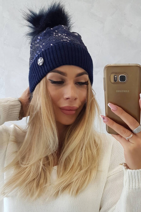 Caciula dama pentru iarna cu paiete apilcate si puf, albastru, marime Universala [2]