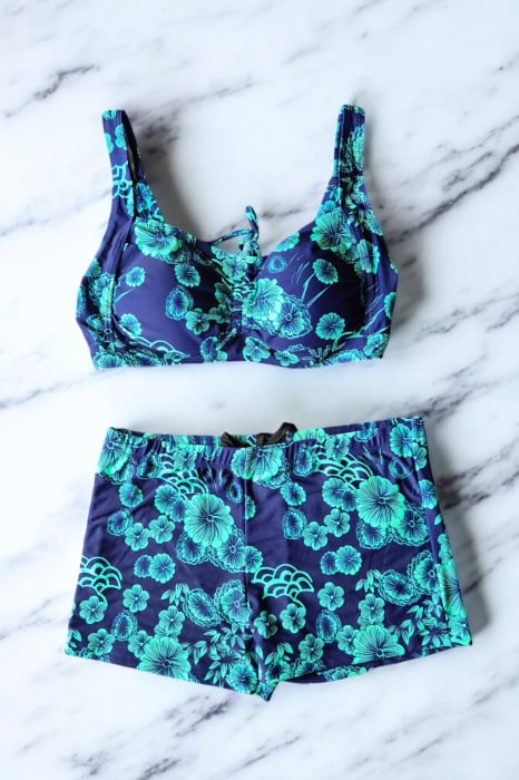 Costum baie dama 2 piese, marime mare, slipi tip pantaloni scurti, verde/albastru Amelie 7128 [2]