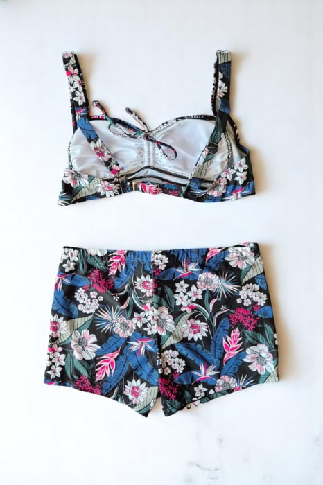 Costum baie dama 2 piese, marime mare, slipi tip pantaloni scurti, multicolor Iry 22092 [3]