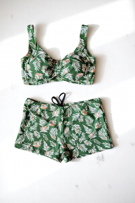 Costum baie dama 2 piese, marime mare, slipi tip pantaloni scurti, verde tropical M5007 [2]